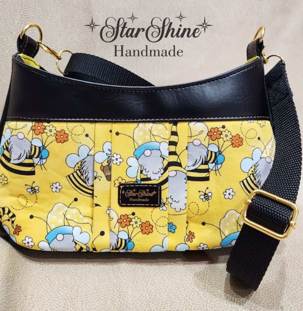 Adorable Gnome Bee Raelyn Bag