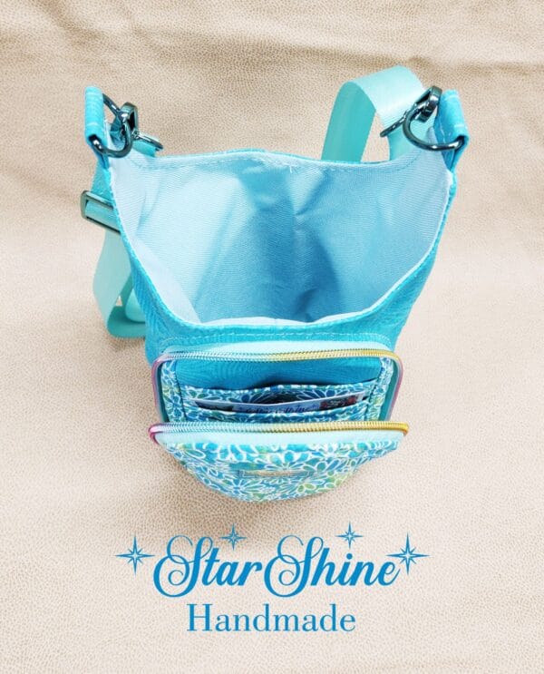 Interior view of Aqua Daisy H202Go Bag.