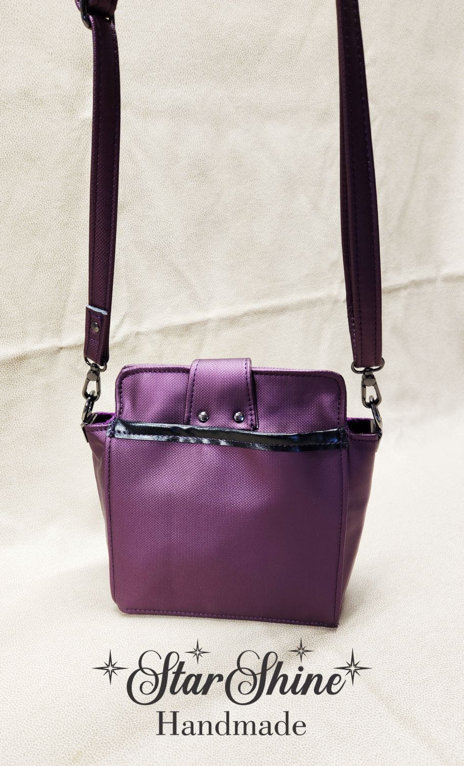 Sangria Los Muertos Crossbody. Rear View.