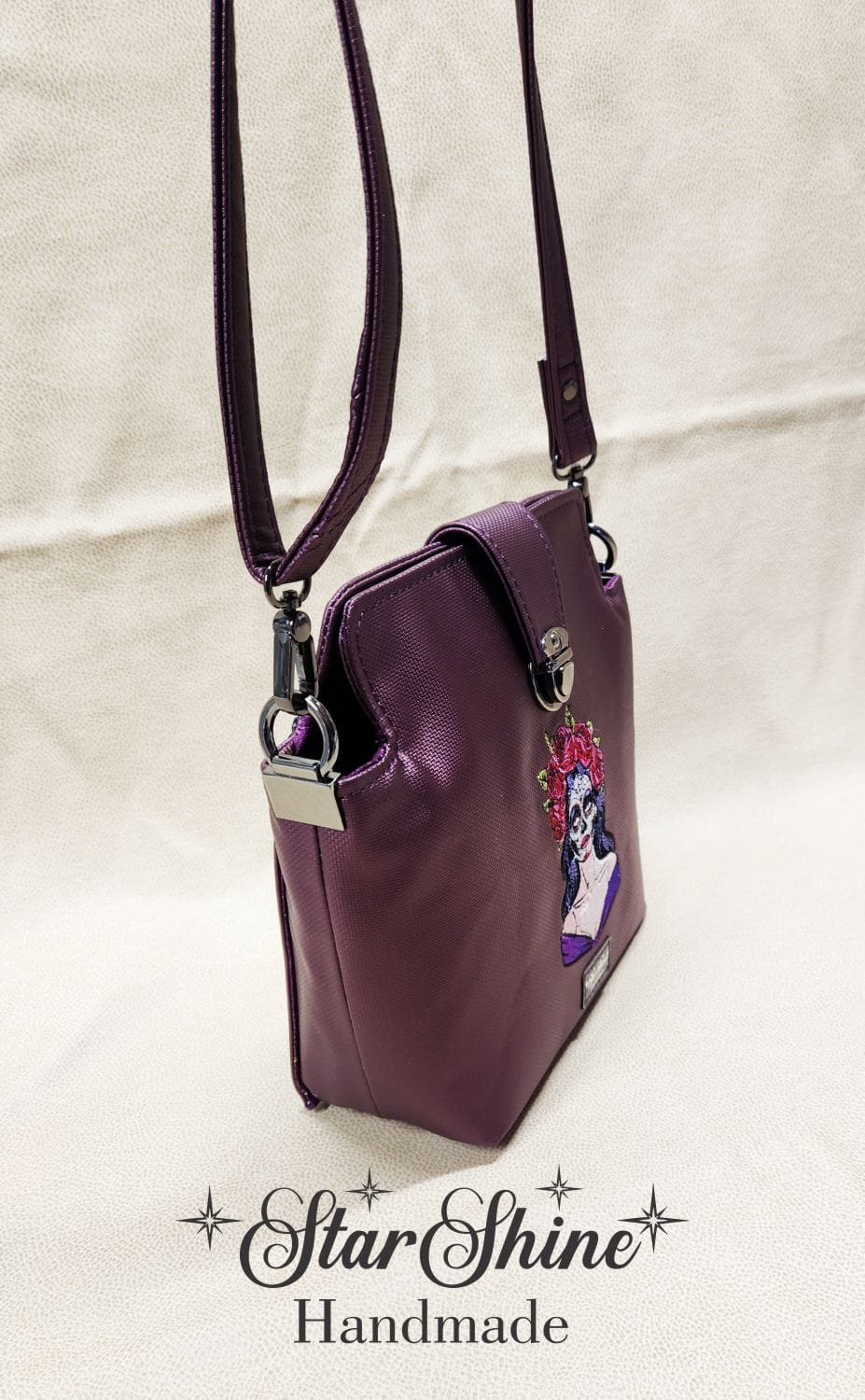 Sangria Los Muertos Crossbody. Side View.