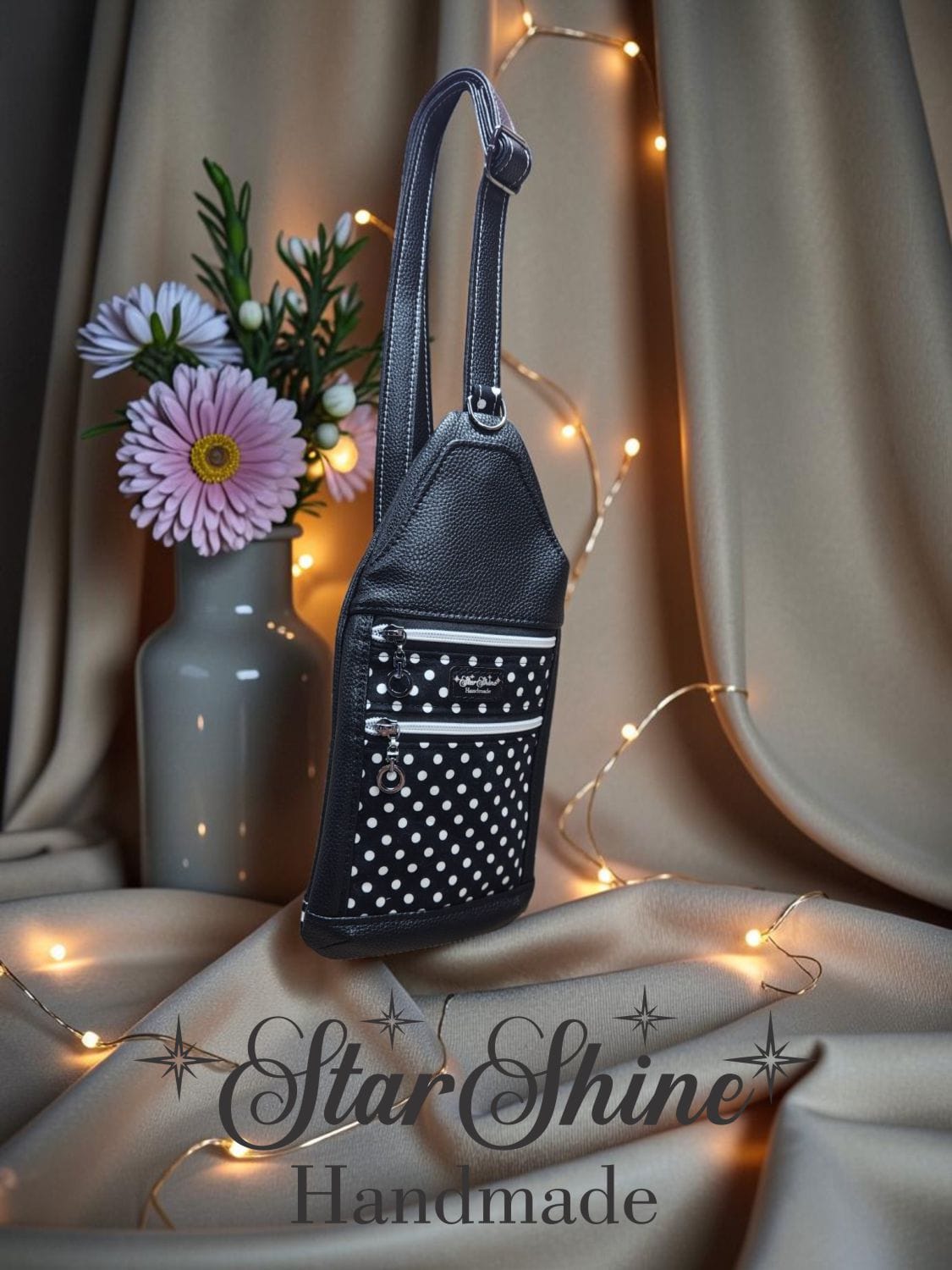 Black and White Polka Dot Fielder. Front View.