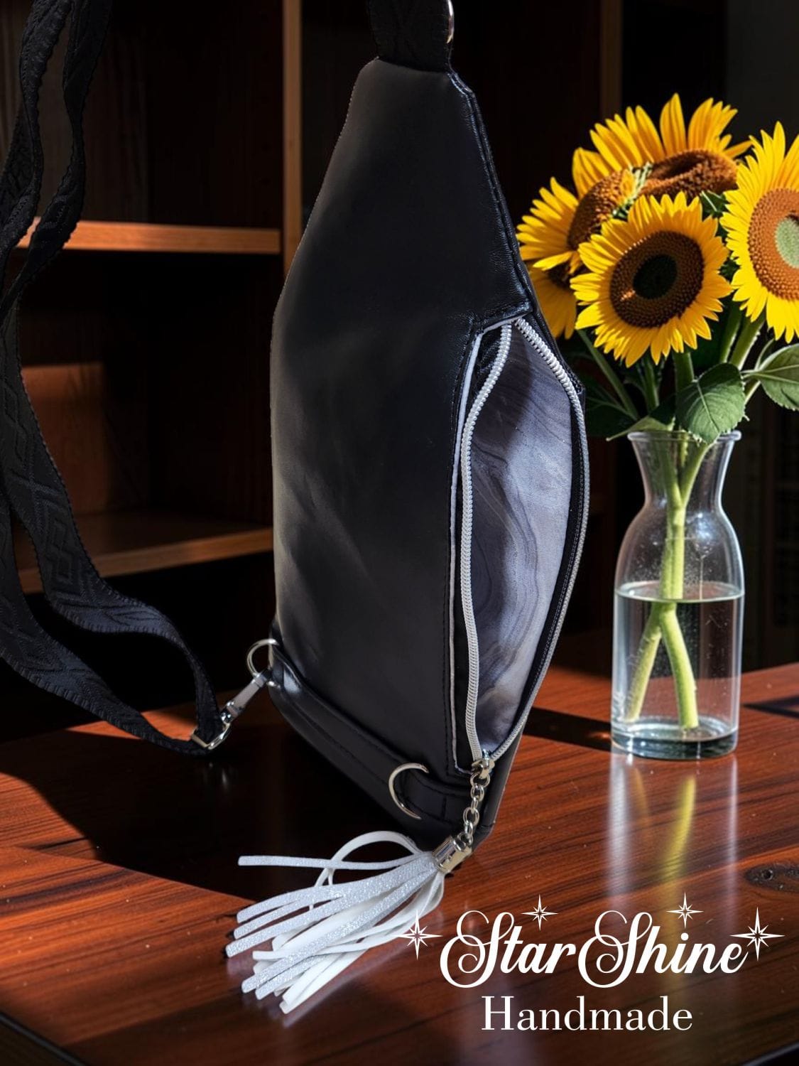 Fielder Sling For Donna. Interior View.