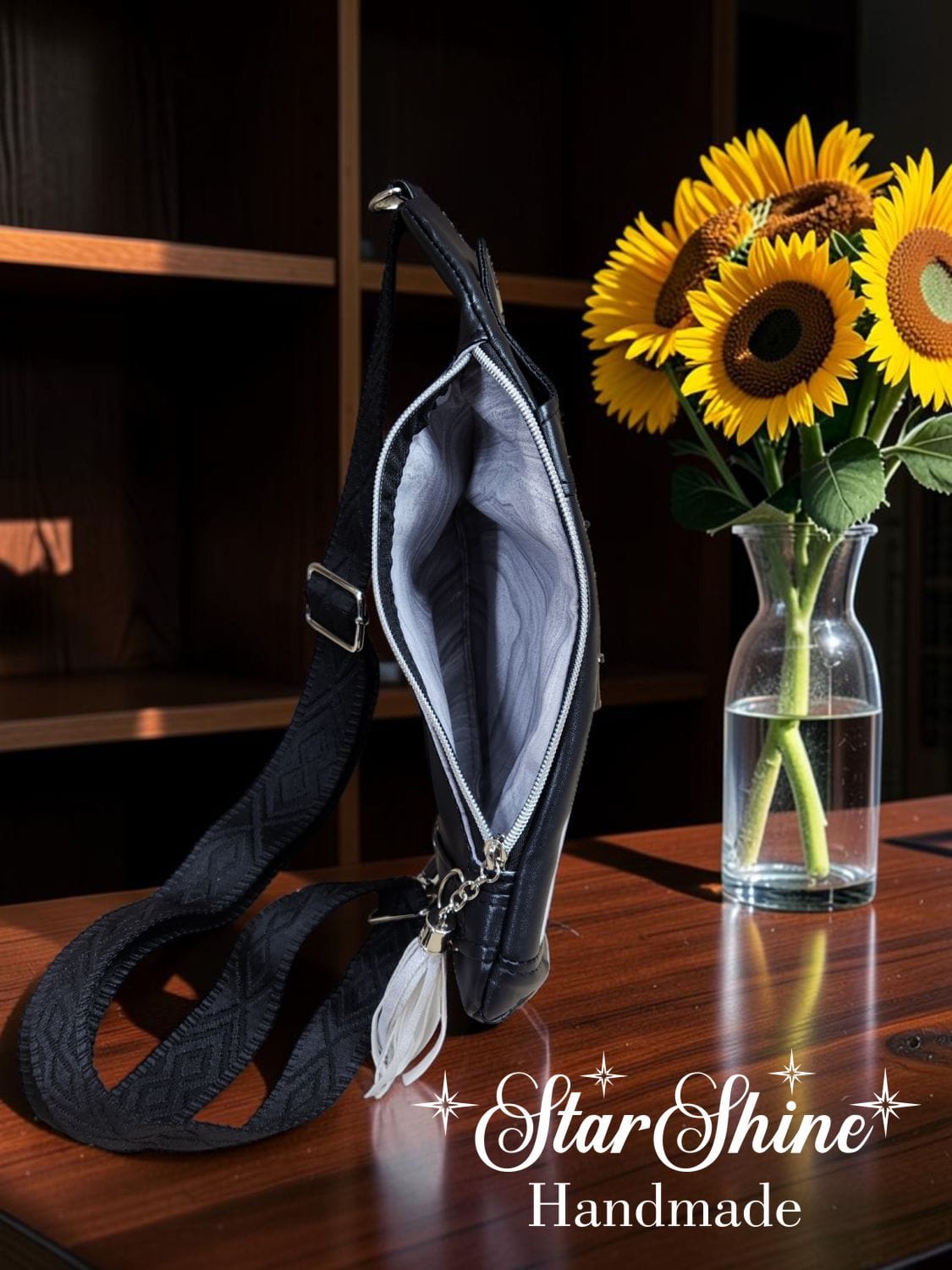 Fielder Sling For Donna. Interior View.