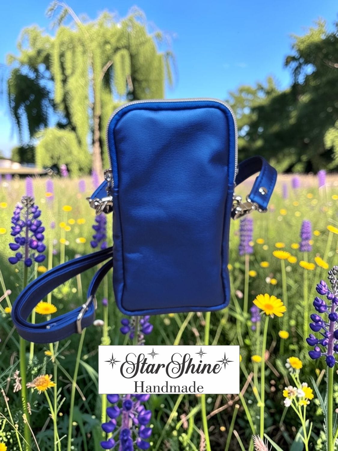 Dragonfly Triple-Zip Crossbody. Rear View.