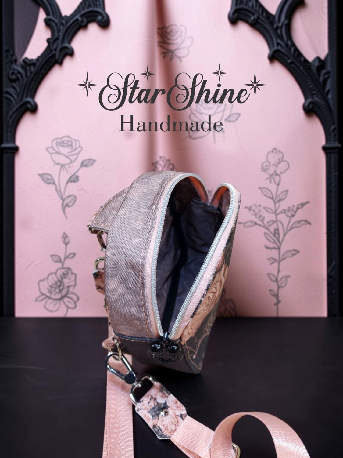 Gothic Romance Mini Sling. Interior View.